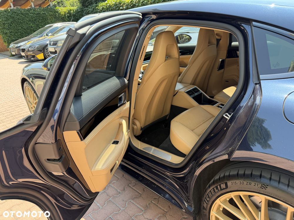 Porsche Panamera - 10