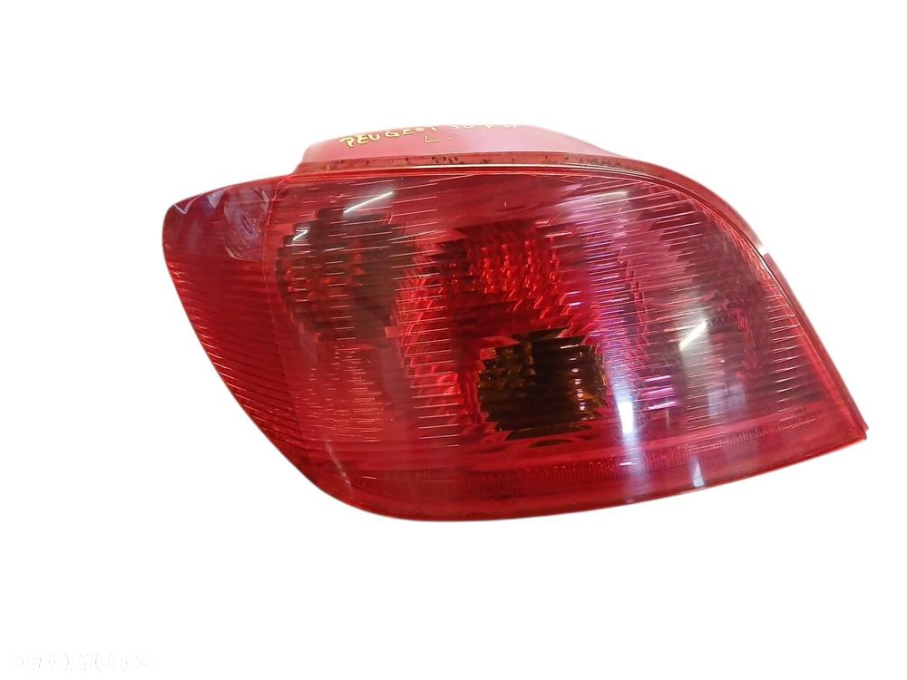 LAMPA LEWA TYLNA PEUGEOT 307 H/B - 1