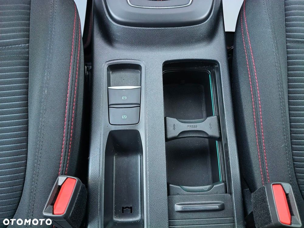 Ford Focus - 24