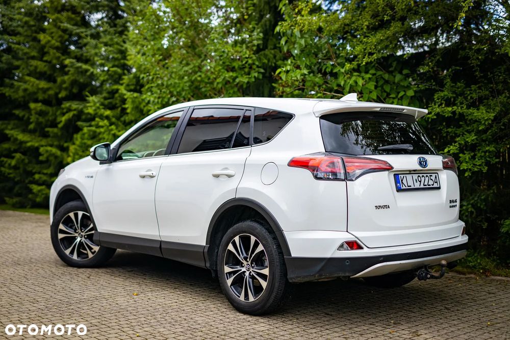 Toyota RAV4 Hybrid Premium 4x4 - 18