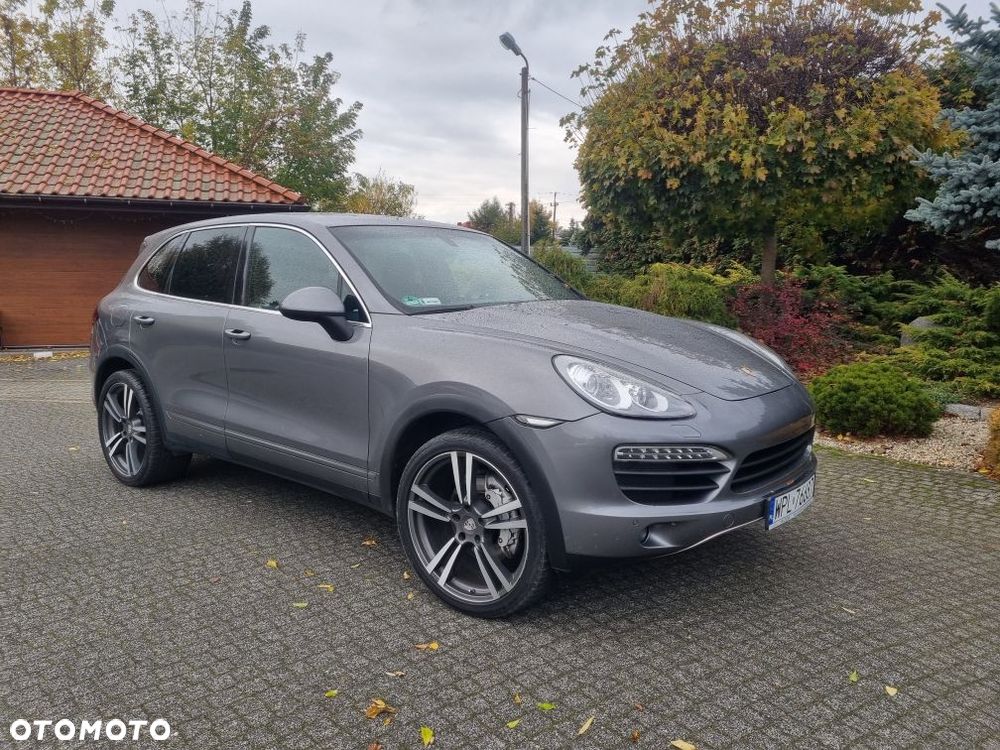 Porsche Cayenne - 1
