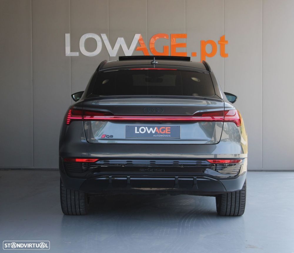 Audi Q8 e-Tron 50 quattro S line - 12