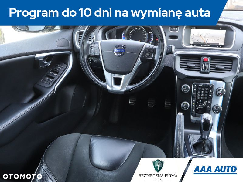 Volvo V40 - 8