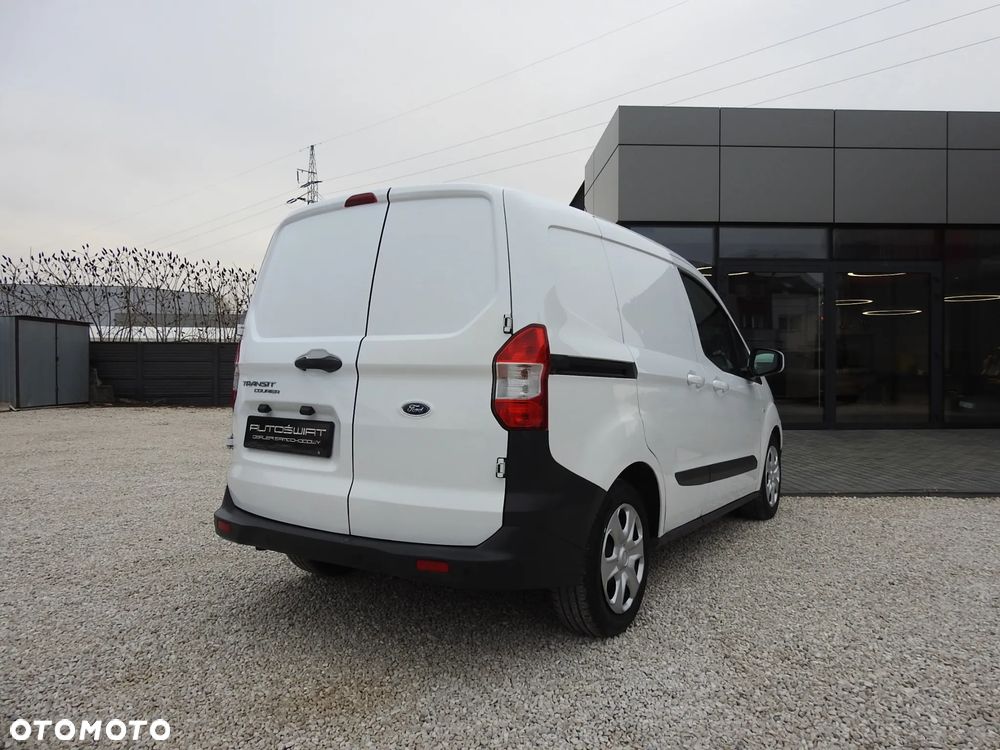 Ford Transit Courier - 6