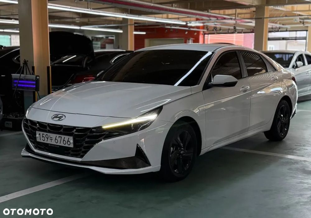 Hyundai Avante - 2