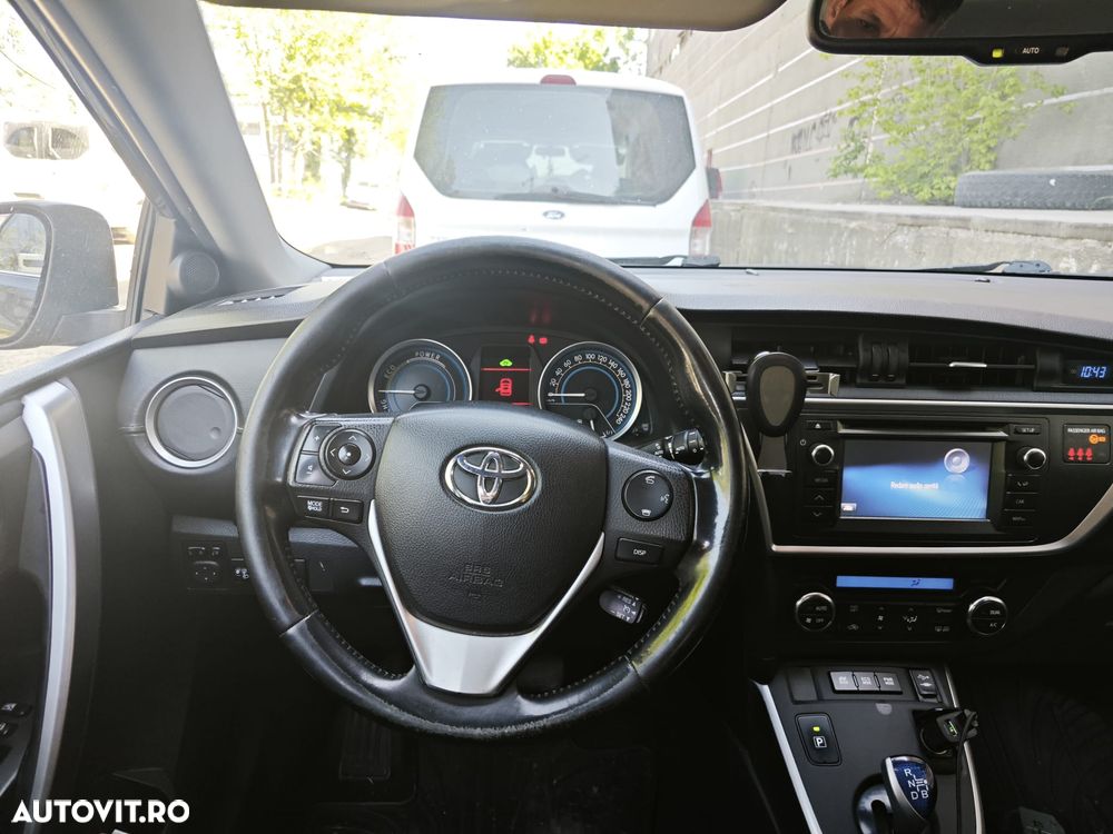 Toyota Auris - 14