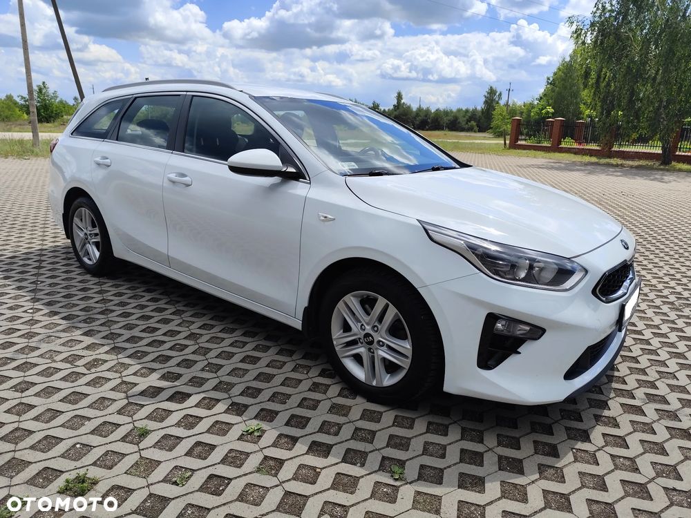 Kia Ceed 1.6 CRDi mHEV M - 10