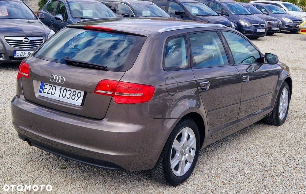 Audi A3 Sportback 1.6 TDI S tronic Attraction - 4