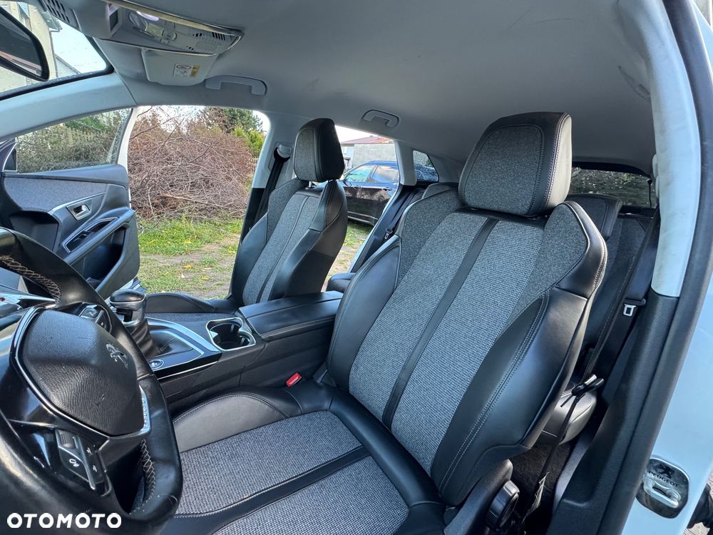 Peugeot 3008 PureTech 130 Stop & Start GPF Allure - 18