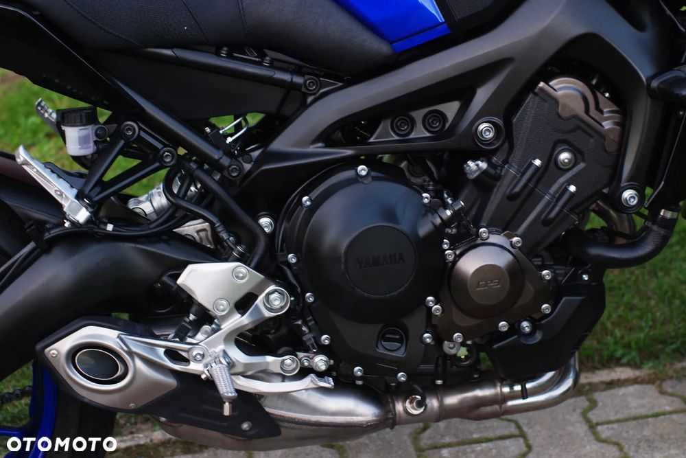 Yamaha MT - 12