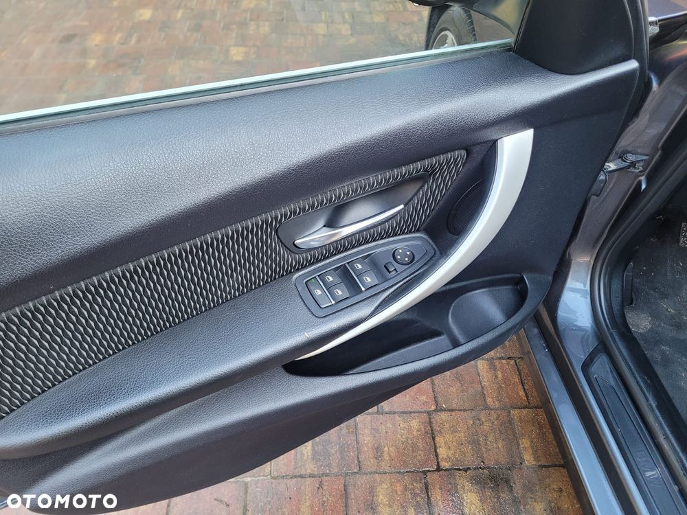 BMW Seria 3 320d Edition M Sport Shadow - 33