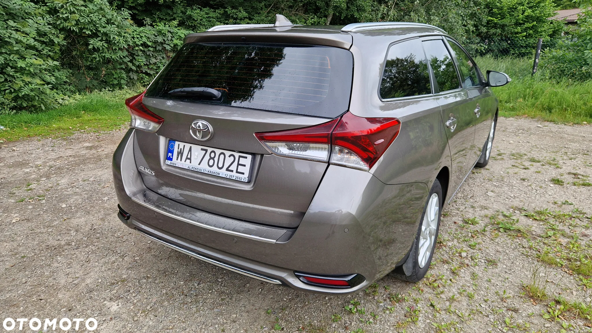 Toyota Auris 1.6 Premium - 6
