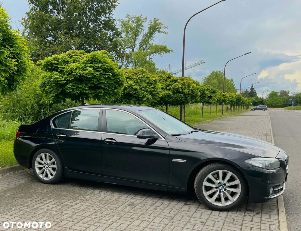 BMW Seria 5 525d Luxury Line - 14