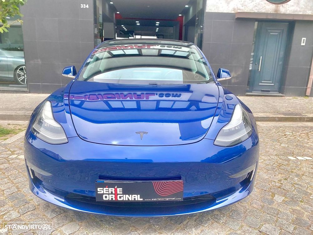 Tesla Model 3 - 3