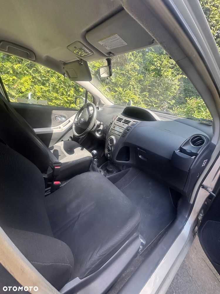 Toyota Yaris 1.4 D-4D Sol EU5 - 1