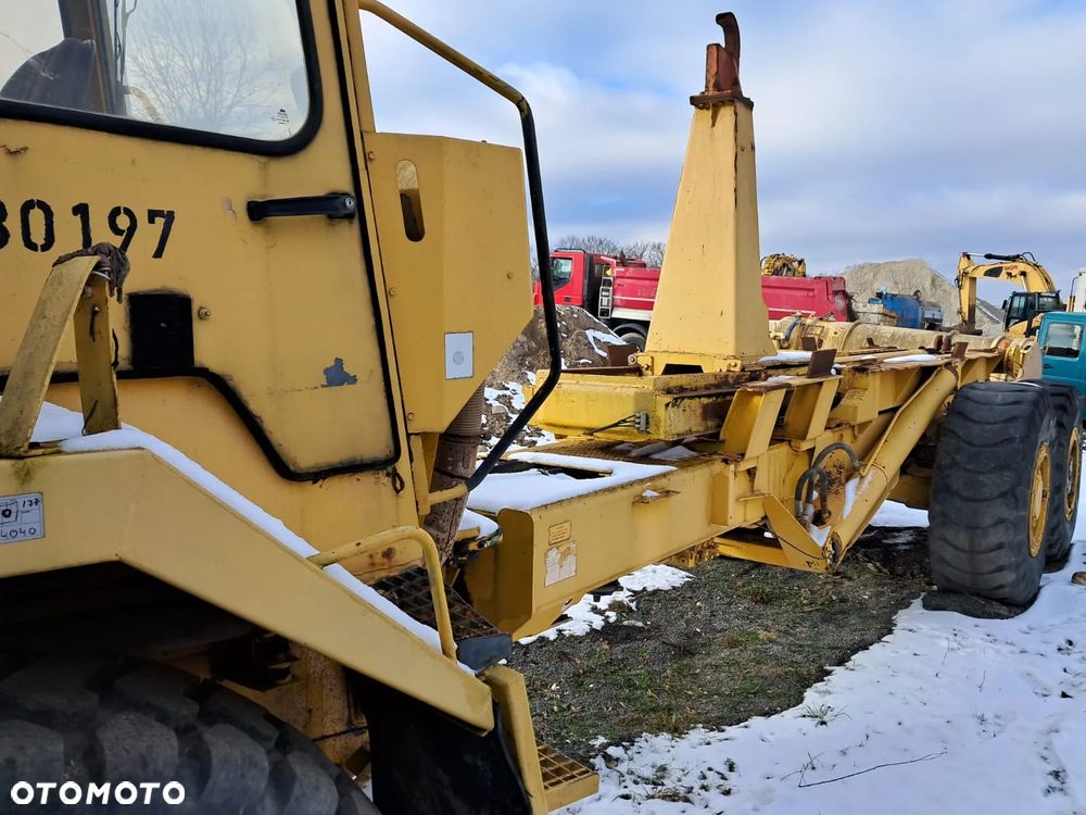 Volvo L25 - 11