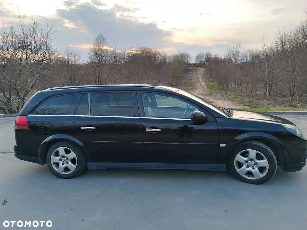 Opel Vectra 1.9 CDTI Cosmo - 3