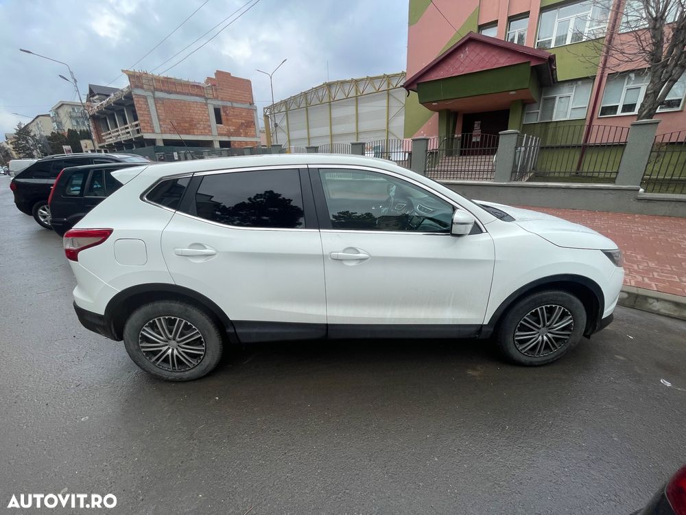 Nissan Qashqai 1.5 DCI Start/Stop N-Connecta - 3