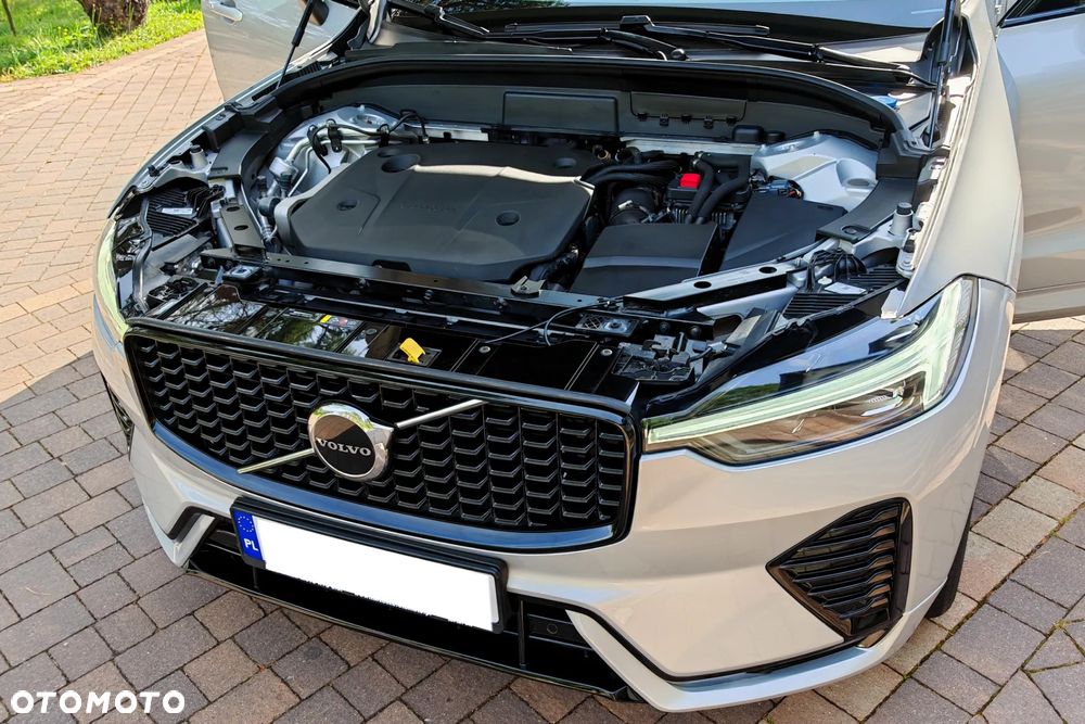 Volvo XC 60 B4 D AWD Plus Dark - 35