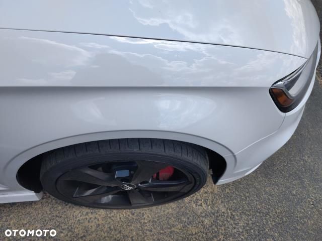 Audi S3 S tronic - 16