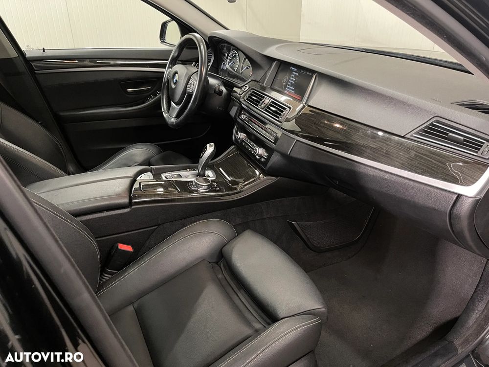 BMW Seria 5 525d Aut. Luxury Line - 12