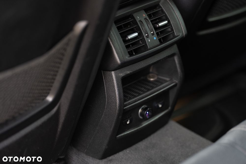 BMW X4 xDrive20d - 16