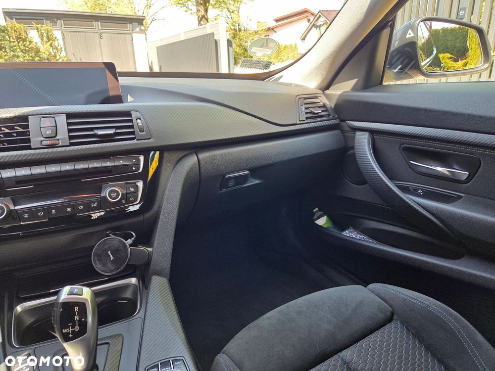 BMW Seria 3 320d xDrive - 14