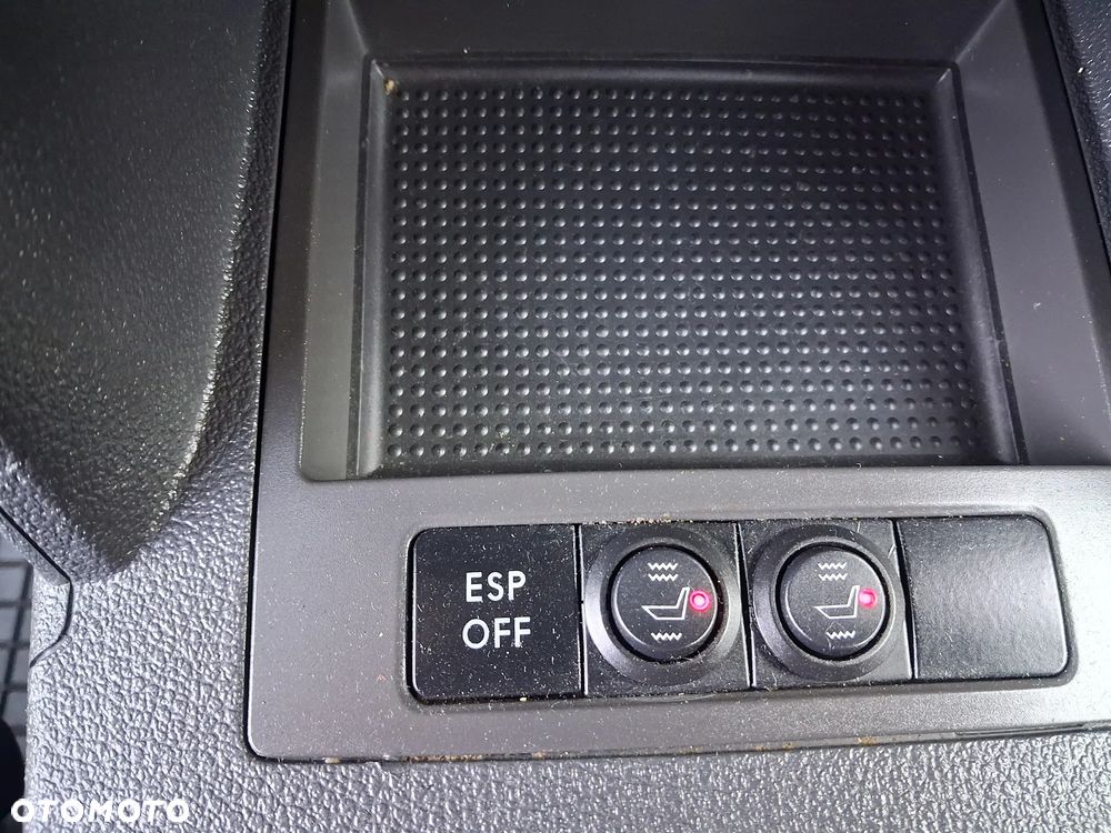Volkswagen Touran 2.0 TDI DPF Trendline - 19