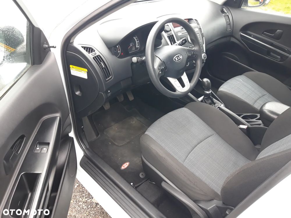 Kia Ceed 1.4 CVVT Attract - 8