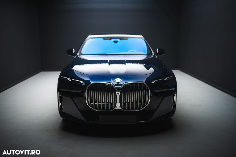 BMW Seria 7 740d xDrive MHEV - 4