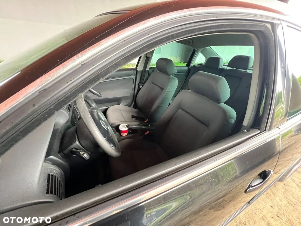 Volkswagen Passat 1.9 TDI Highline - 18