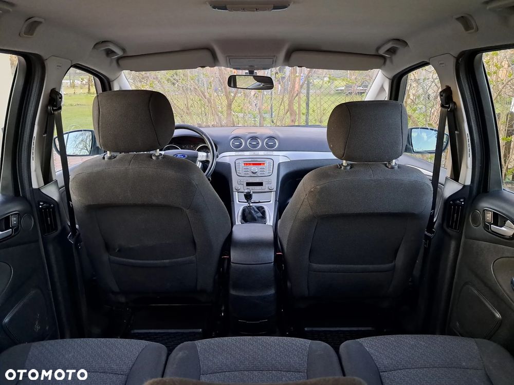 Ford S-Max 2.0 TDCi DPF Ambiente - 13