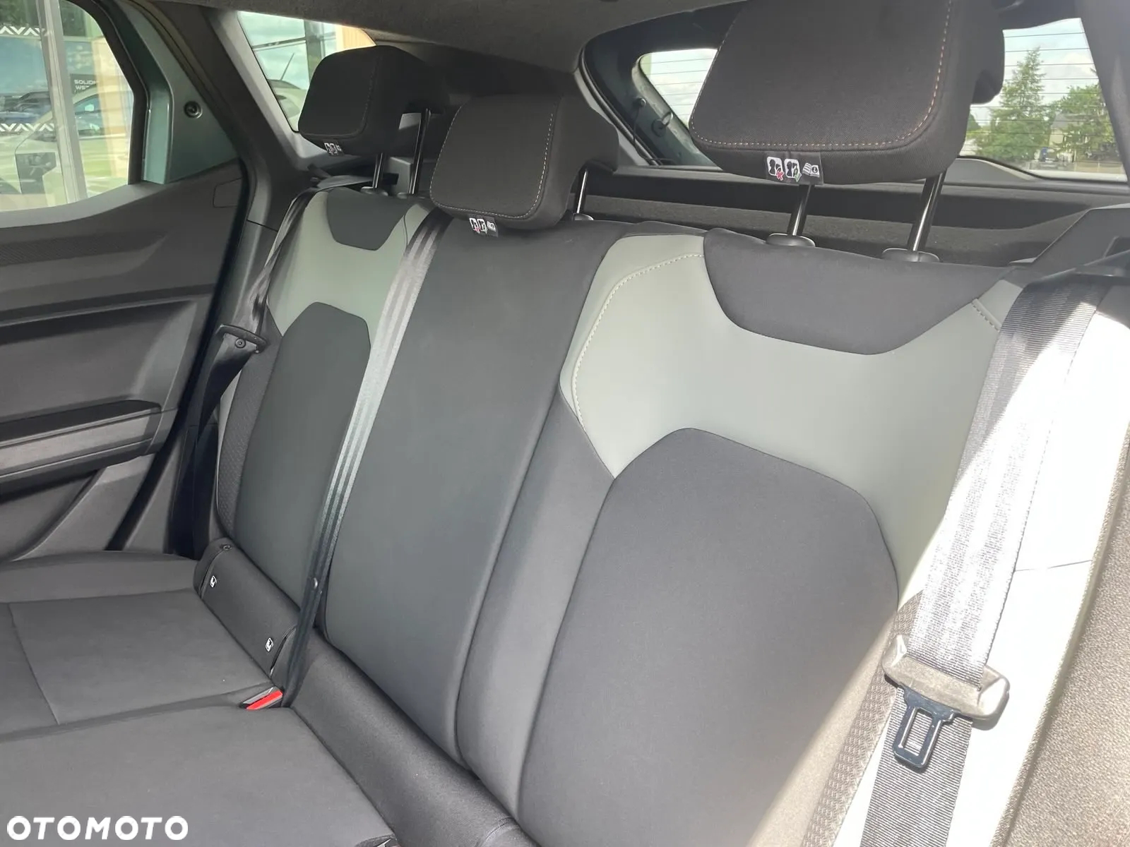 Dacia Duster 1.6 Full Hybrid 140 Extreme MMT - 11