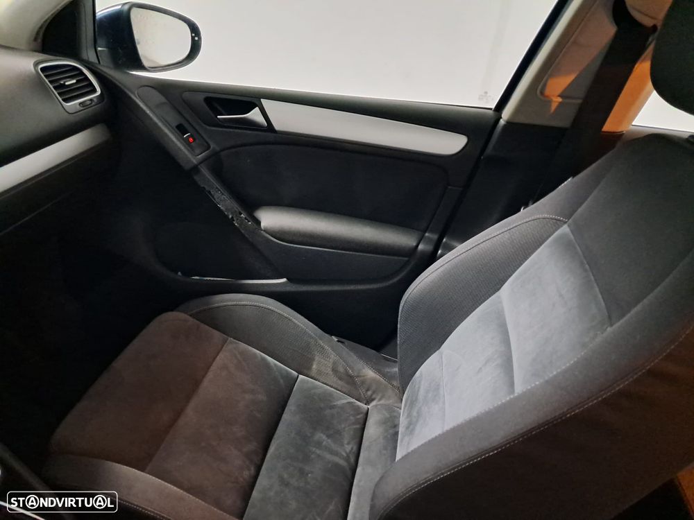 VW Golf 1.6 TDi Highline - 13
