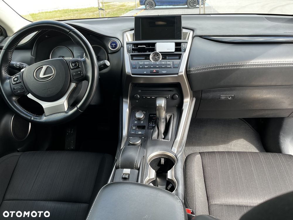 Lexus NX 300h Comfort AWD - 8