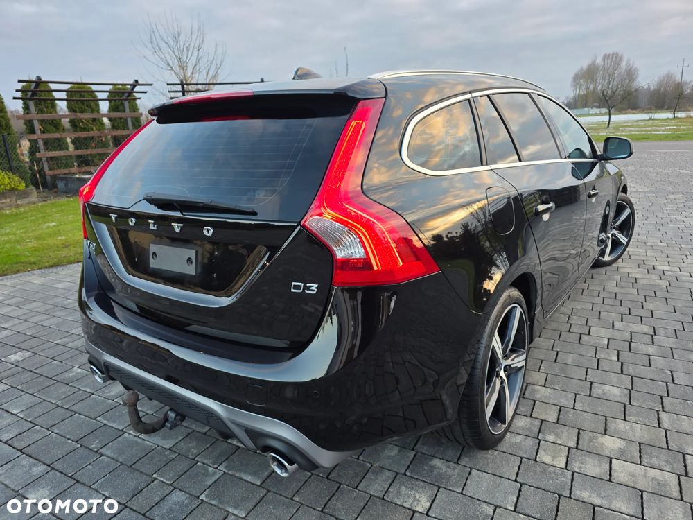 Volvo V60 D3 Geartronic R-Design - 13
