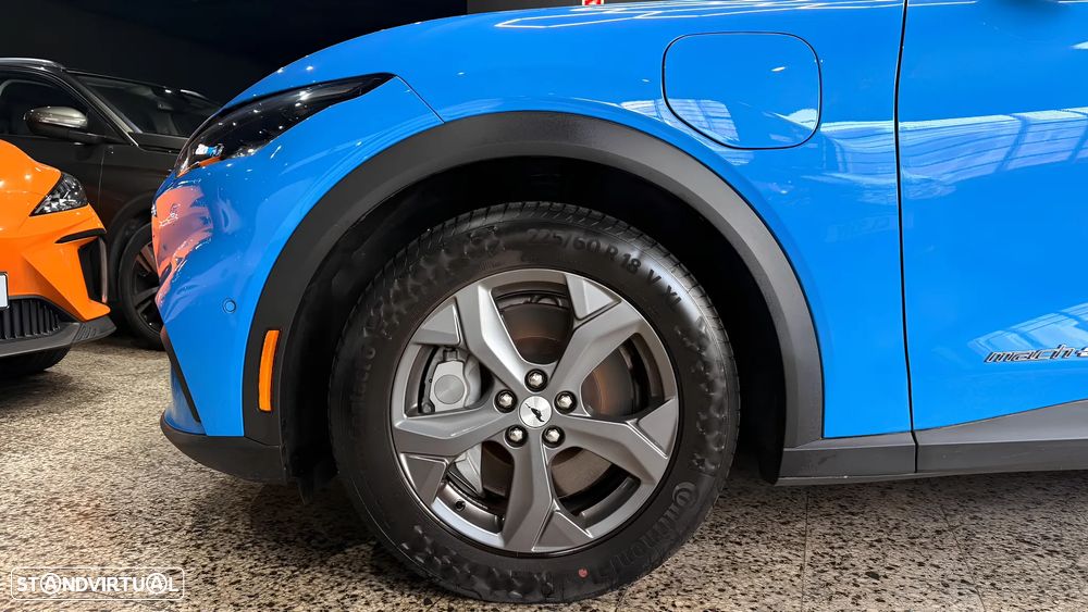 Ford Mustang Mach-E 75.7 kWh Base - 11