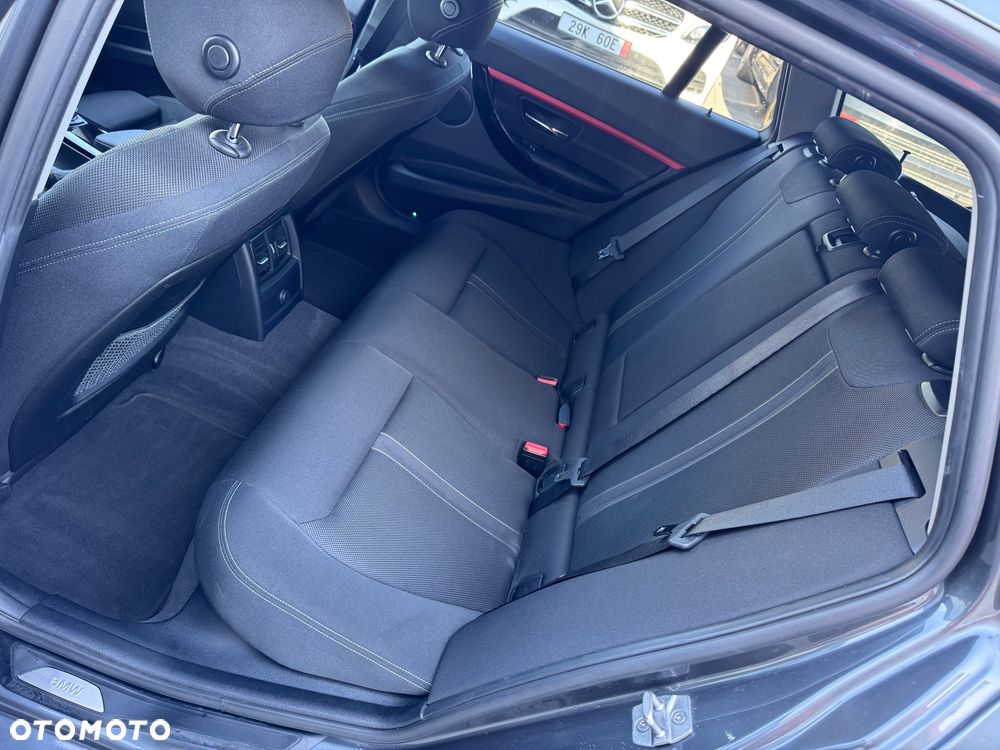 BMW Seria 3 320d xDrive Edition M Sport Shadow - 25