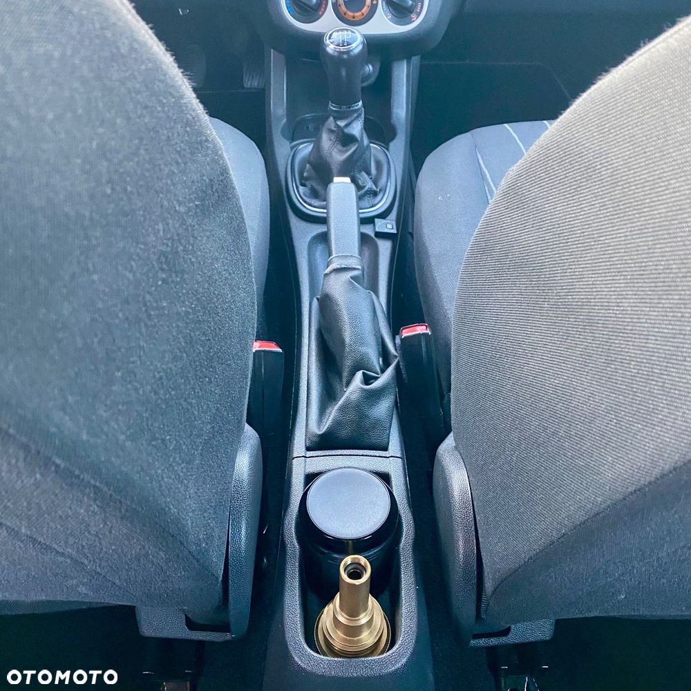 Opel Corsa 1.4 16V Edition - 20