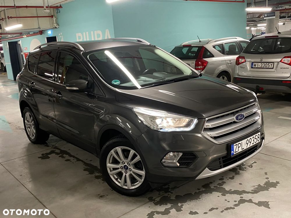 Ford Kuga 1.5 EcoBoost 2x4 Titanium - 4
