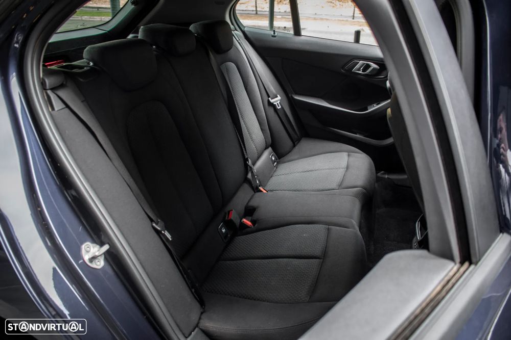 BMW 116 d Advantage Auto - 30