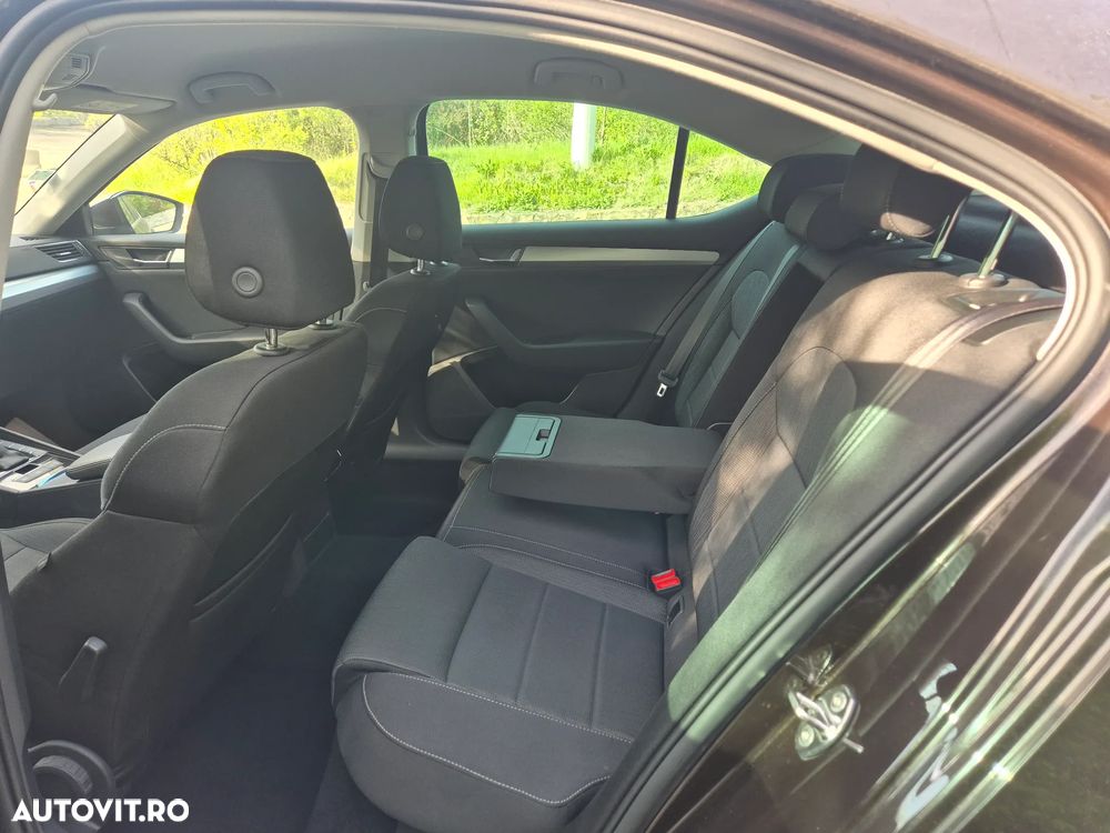 Skoda Superb 1.6 TDI DSG Style - 9