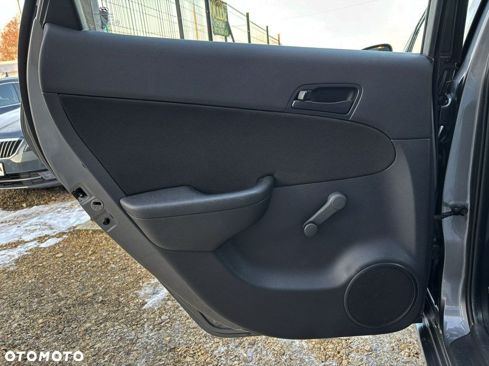 Hyundai i30 1.4 Comfort EU5 - 21