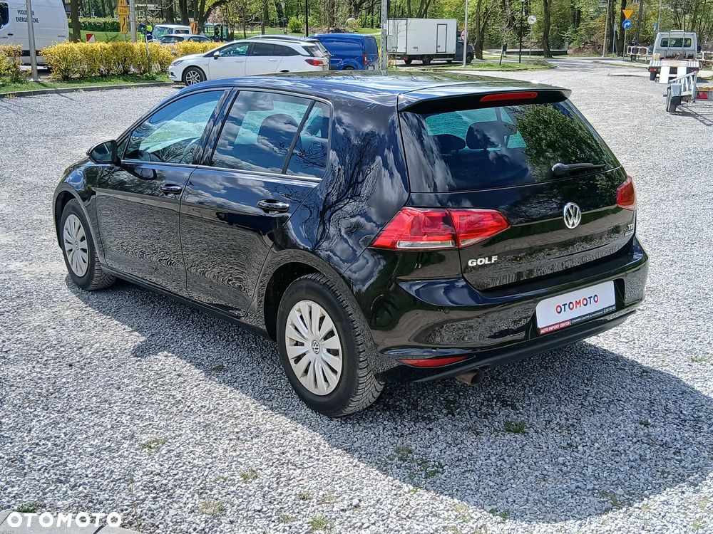 Volkswagen Golf 1.6 TDI BlueMotion Technology Comfortline - 23
