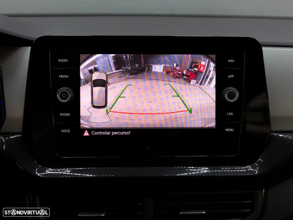 VW T-Cross 1.0 TSI Urban DSG - 31