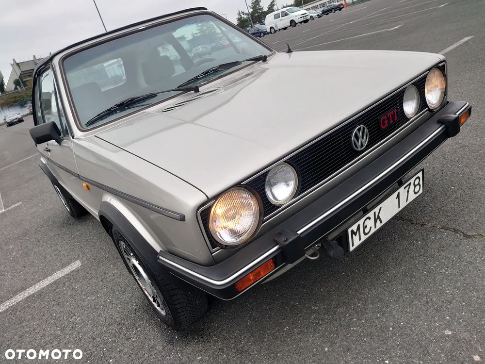 Volkswagen Golf 1.8 GTI - 2