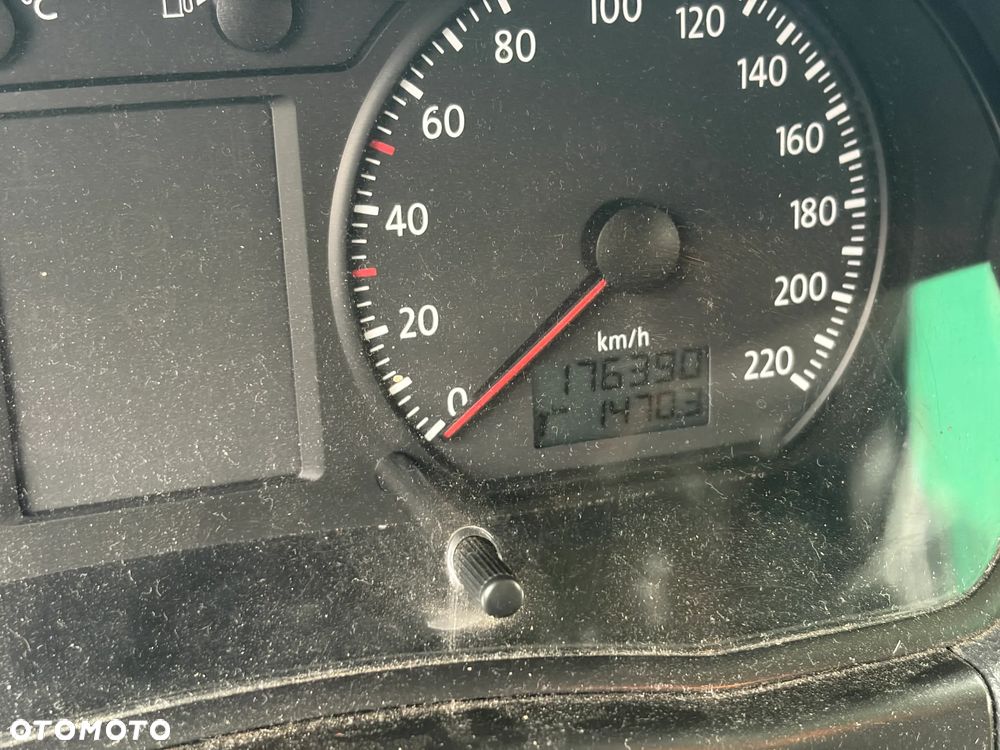 Volkswagen Polo 1.4 16V Comfortline - 8