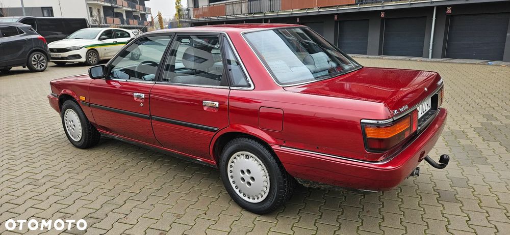 Toyota Camry 2.0 TD GL - 2
