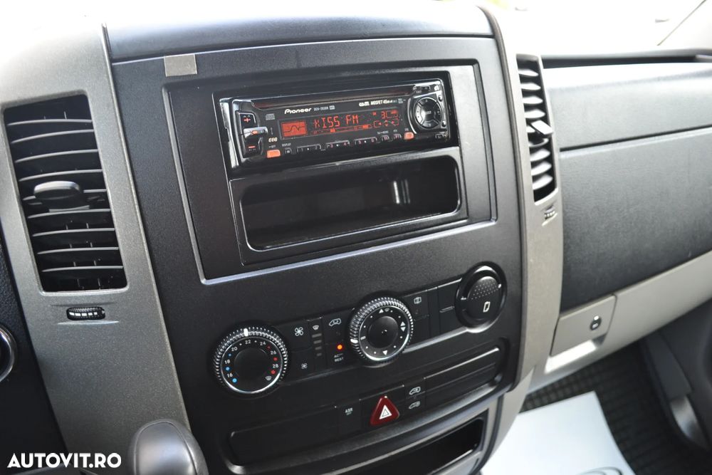 Mercedes-Benz SPRINTER VAN L3H3 209 CDI AUT - 15