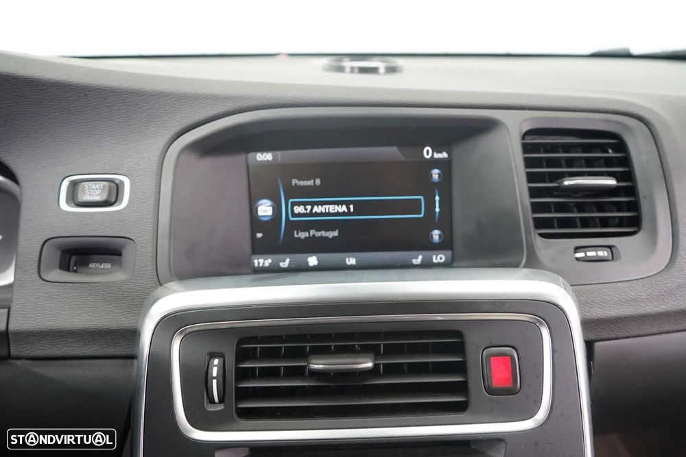 Volvo V60 2.4 D6 Summum AWD Phev - 33